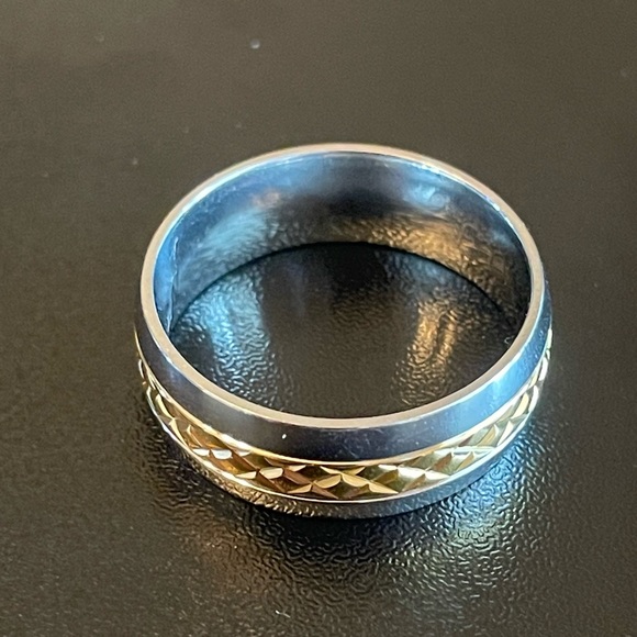 8mm gold center silver men ring - Picture 3 of 8